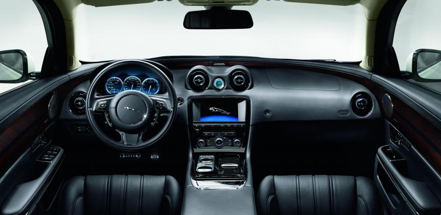  Jaguar XJ Ultimate 2012 года  (фото 38 из 54)